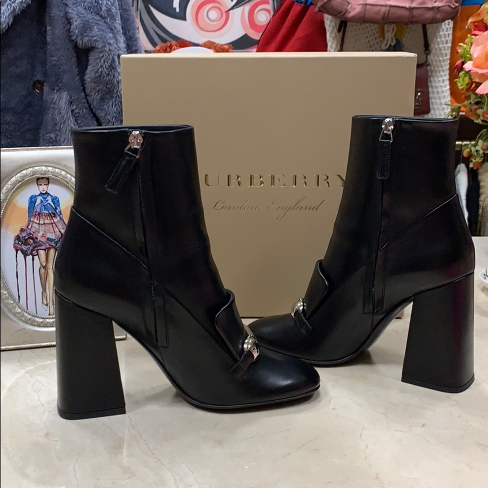 BURBERRY LONDON RUNWAY EXTENSION BRABANT BOOTS IN LUXURY BLACK LEATHER - Picture 3 of 9